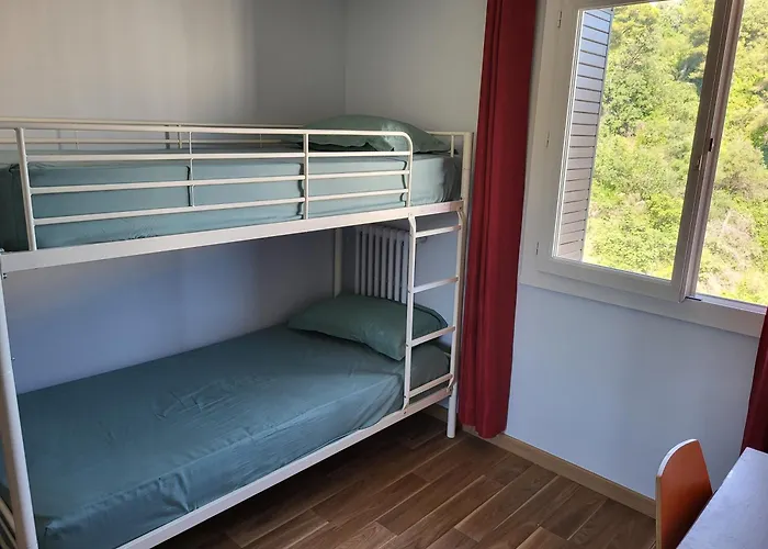 Private Room-4 In Hannana Apartment- 2 Min Walk To Tram 12 Min To Nice Train Station 15 Min To Massena Place